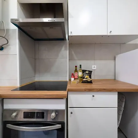 Riverfront Elegance 41br Spacious Retreat Lägenhet