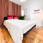 Riverfront Elegance 41br Spacious Retreat Apartament *