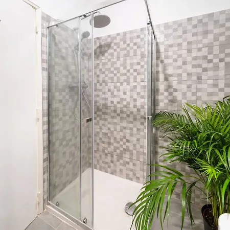 公寓 Riverfront Elegance 41br Spacious Retreat *