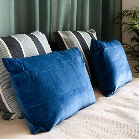 Riverfront Elegance 41br Spacious Retreat Apartment Lisbon