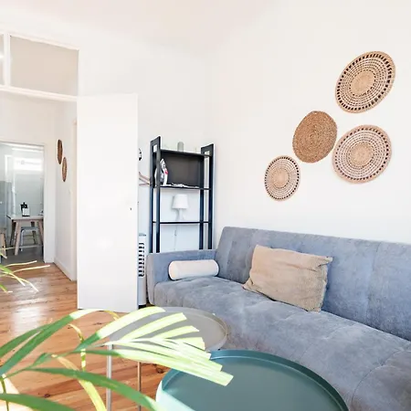 Διαμέρισμα Riverfront Elegance 41br Spacious Retreat