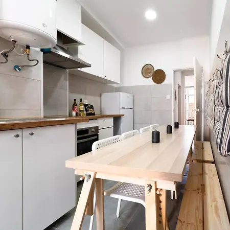 Riverfront Elegance 41br Spacious Retreat * Lisboa