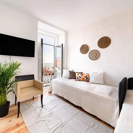 Riverfront Elegance 41br Spacious Retreat Lejlighed *