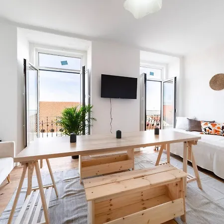 Appartamento Riverfront Elegance 41br Spacious Retreat *