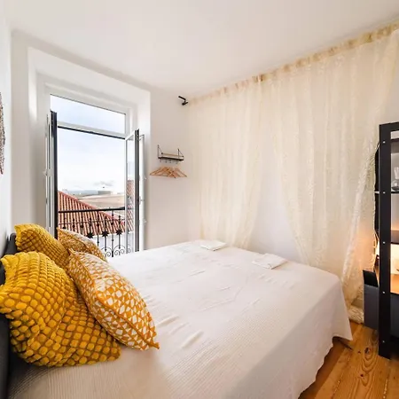 Daire Riverfront Elegance 41br Spacious Retreat Lisboa